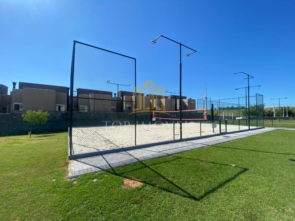 Maravilhoso Sobrado 4 dormitórios e Piscina Condomínio Malibu - Caçapava