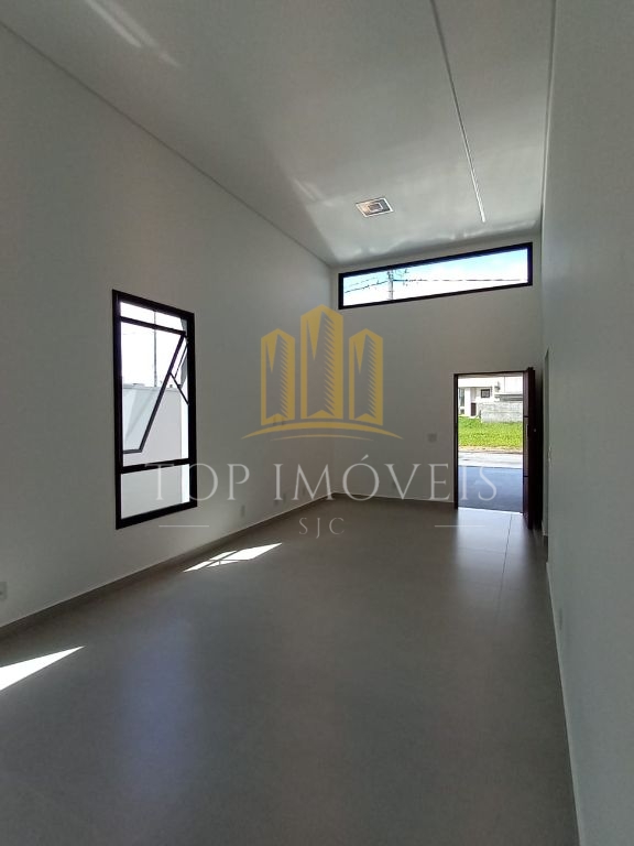 Belissima casa térrea 3 dormitórios 1 suíte condominio vered