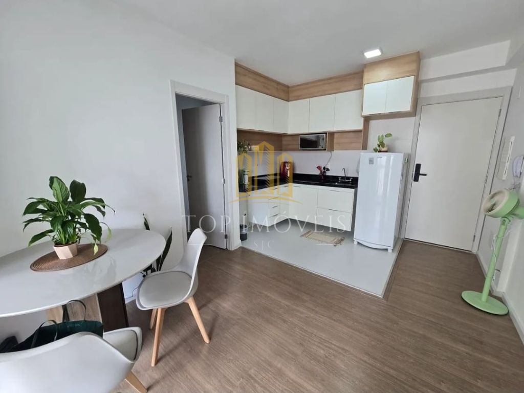 Lindo e funcional apartamento um dormitório varanda na melhor localização do jardim esplanada