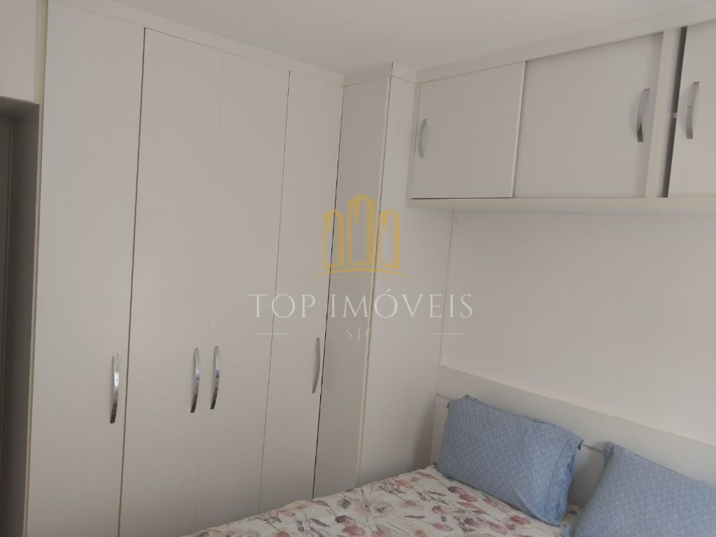 Lindo apartamento dois dormitórios repleto de armários próxi