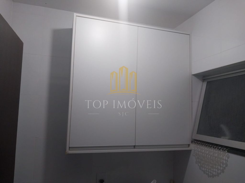 Lindo apartamento dois dormitórios repleto de armários próxi