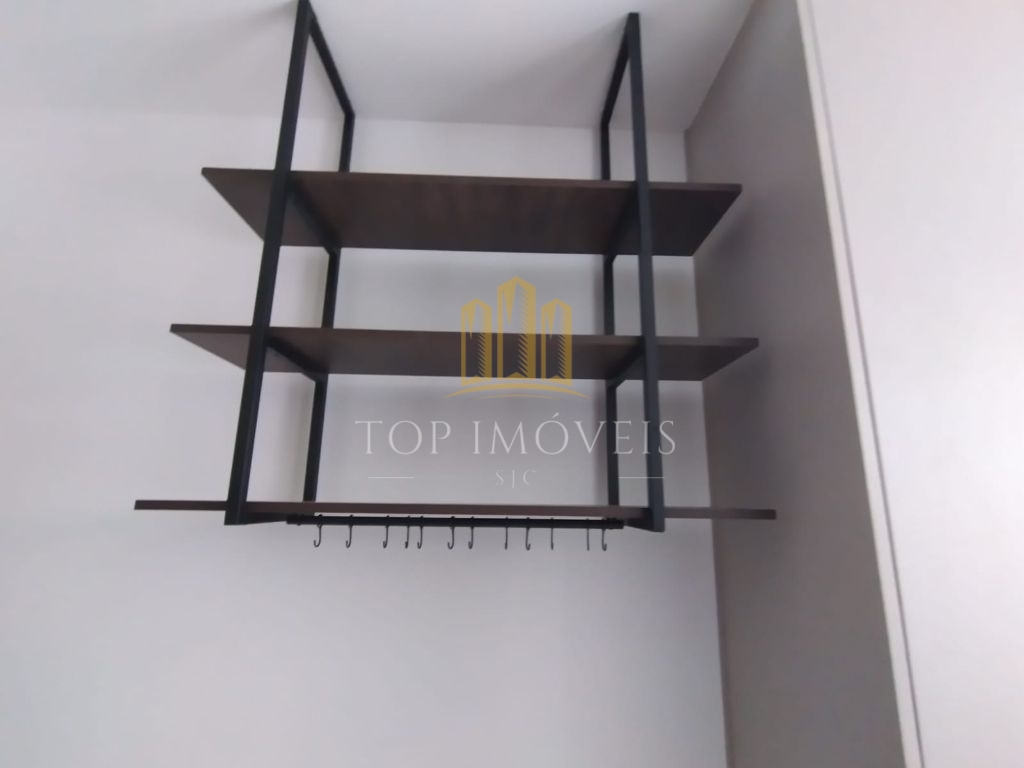 Lindo apartamento dois dormitórios repleto de armários próxi