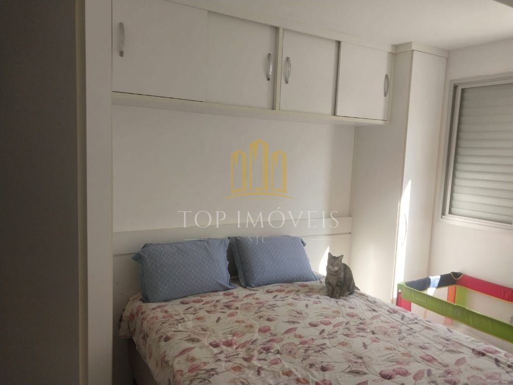 Lindo apartamento dois dormitórios repleto de armários próxi