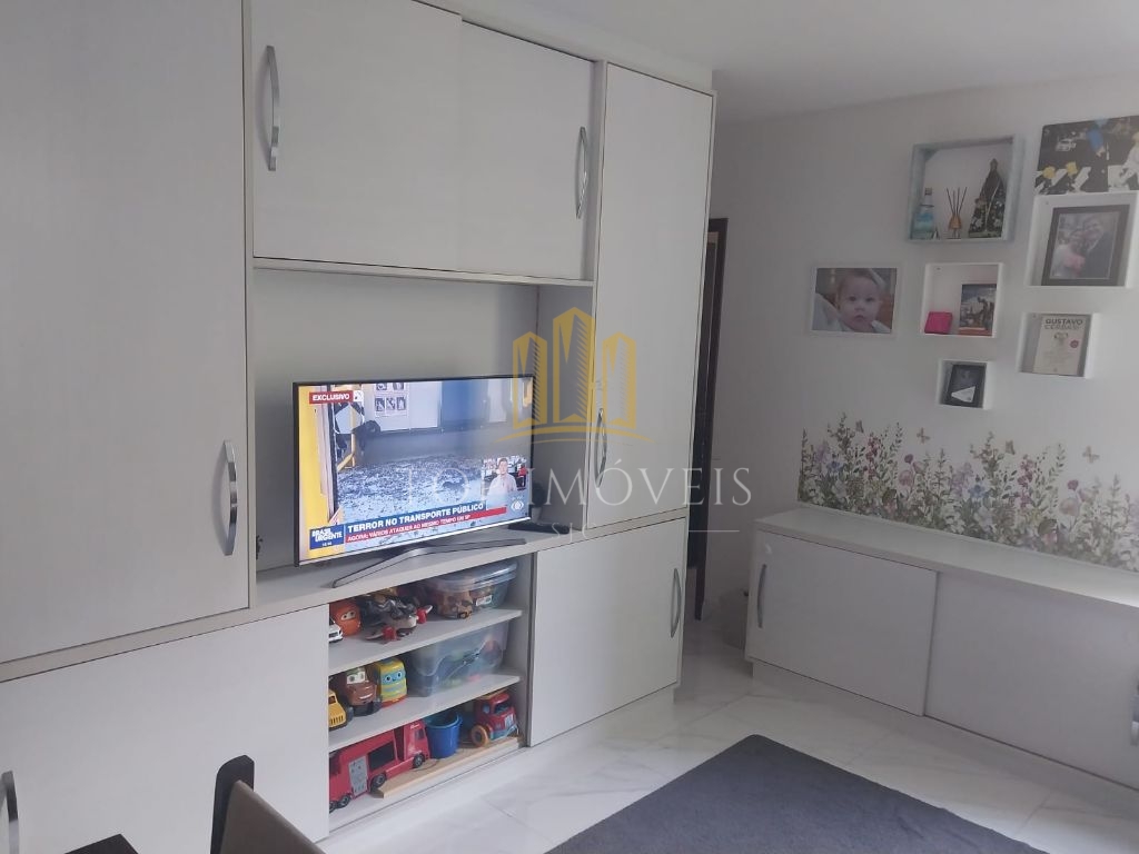 Lindo apartamento dois dormitórios repleto de armários próxi