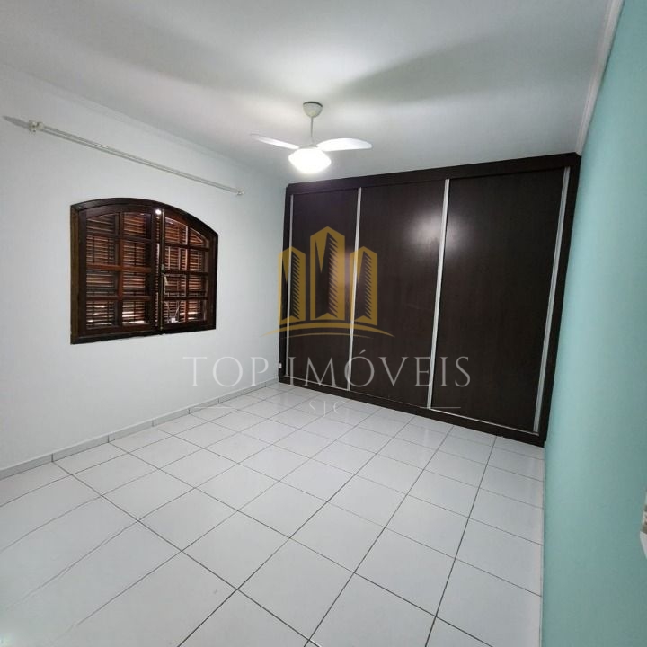 Oportunidade - Sobrado inteiro planejado de 3 quartos sendo 1 suíte no Vila Branca