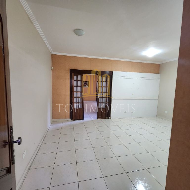 Oportunidade - Sobrado inteiro planejado de 3 quartos sendo 1 suíte no Vila Branca