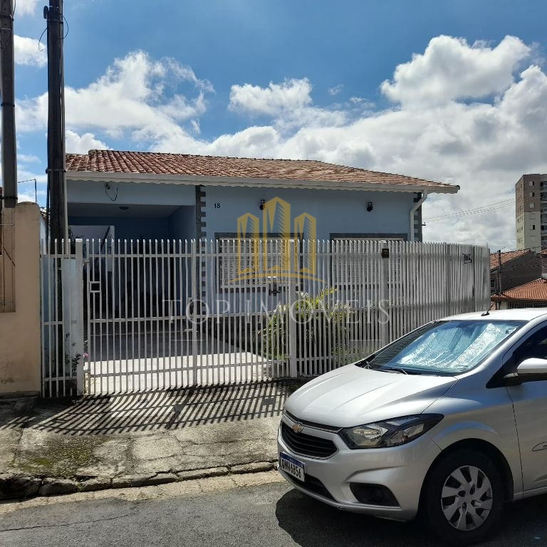 Casa de 5 dormitórios e 210m² de construção no Jardim Flamboyant