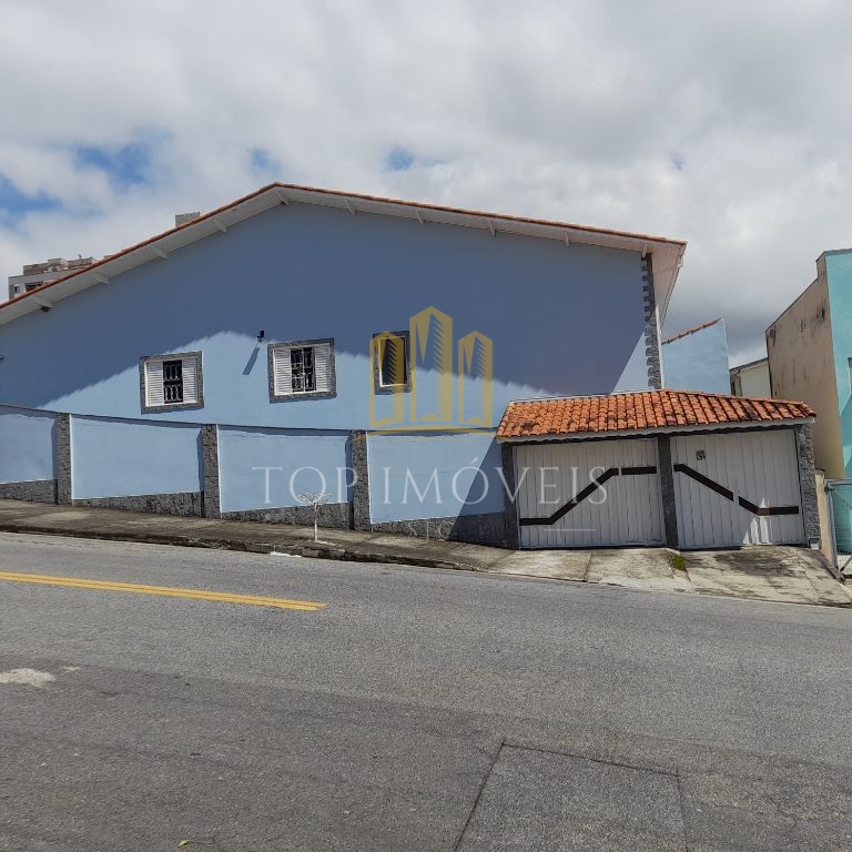 Casa de 5 dormitórios e 210m² de construção no Jardim Flamboyant