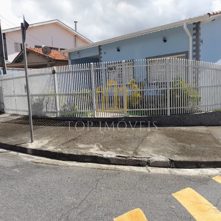 Casa de 5 dormitórios e 210m² de construção no Jardim Flamboyant