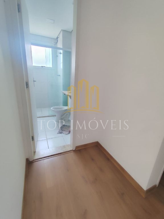 Apartamento 2 Dormitórios no Parque Residencial Flamboyant 12º Andar, Sacada com Vista Livre e 1 Vaga Condomínio Boulevard Flamboyant