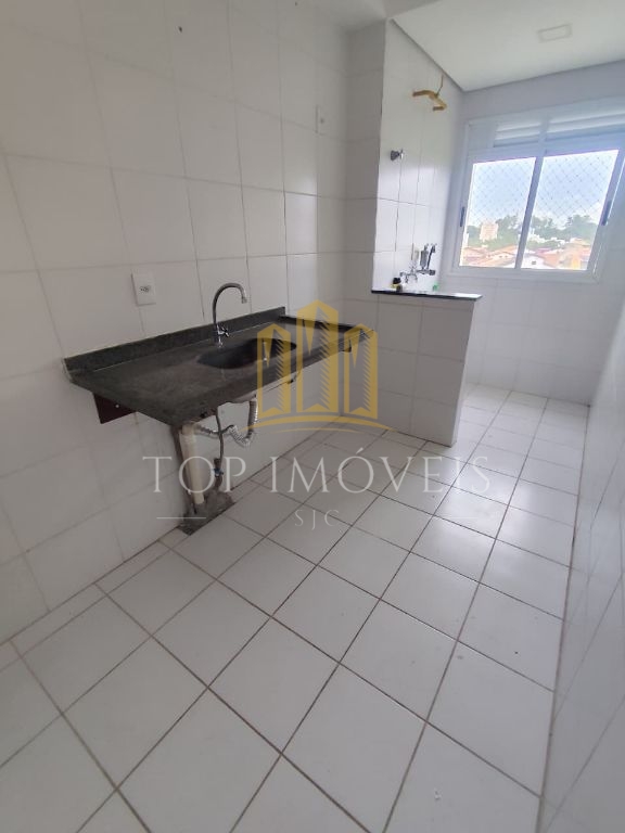 Apartamento 2 Dormitórios no Parque Residencial Flamboyant 12º Andar, Sacada com Vista Livre e 1 Vaga Condomínio Boulevard Flamboyant