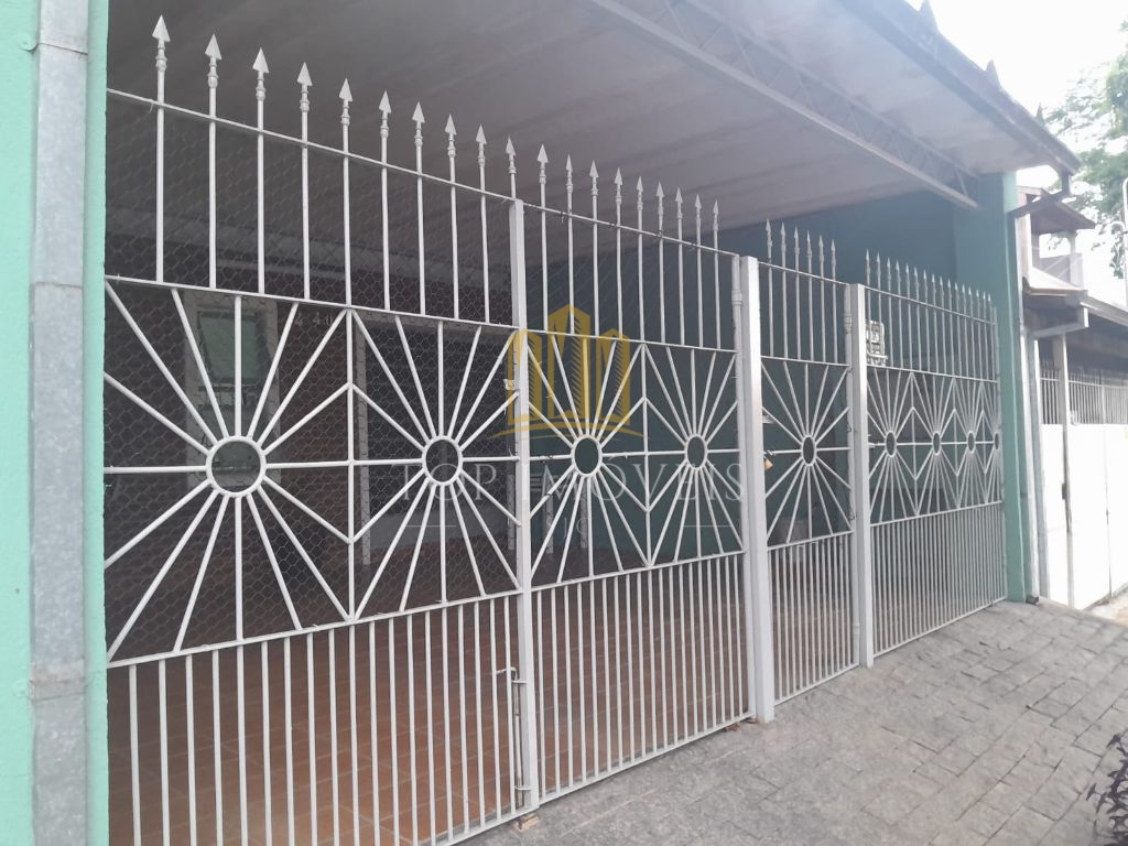 Casa residencial com excelente padrão construtivo e otima lo