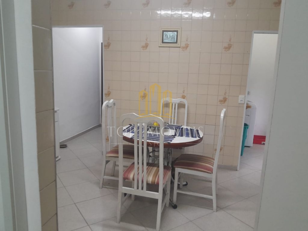 Casa residencial com excelente padrão construtivo e otima lo