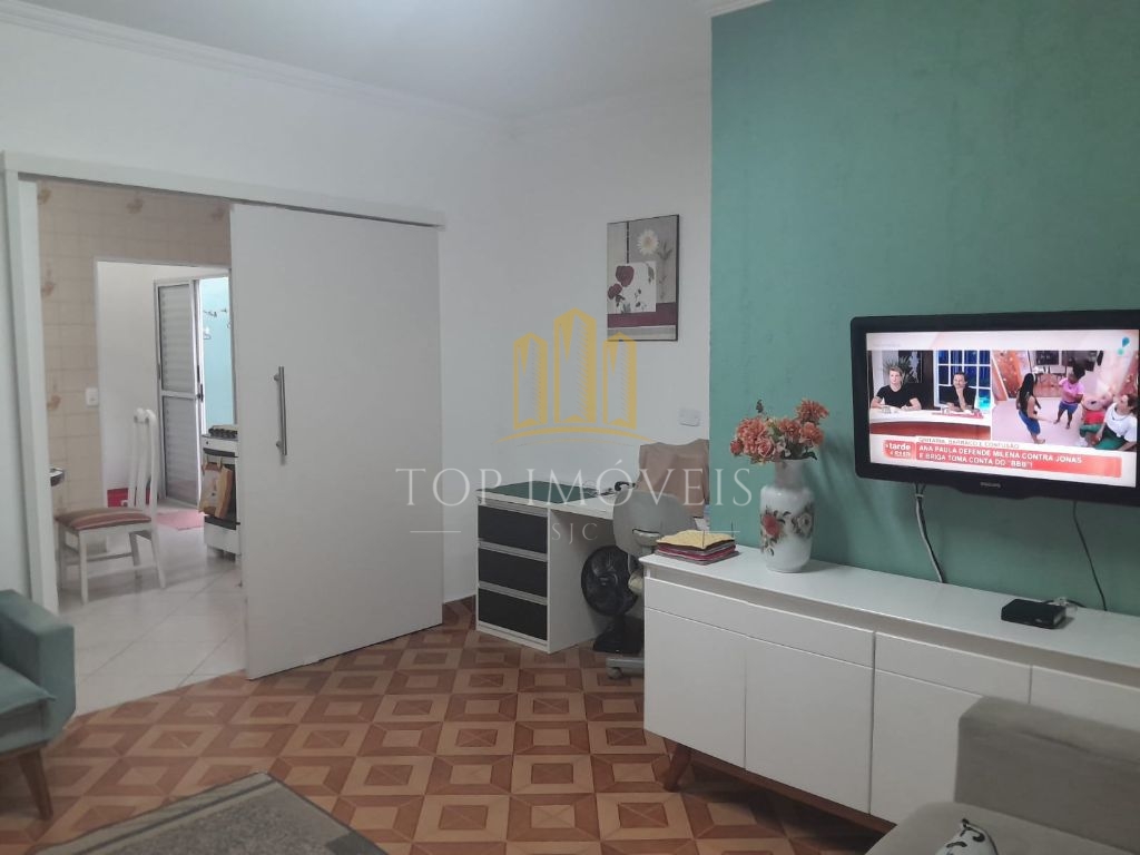Casa residencial com excelente padrão construtivo e otima lo