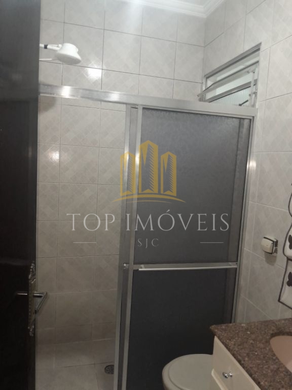 Casa residencial com excelente padrão construtivo e otima lo