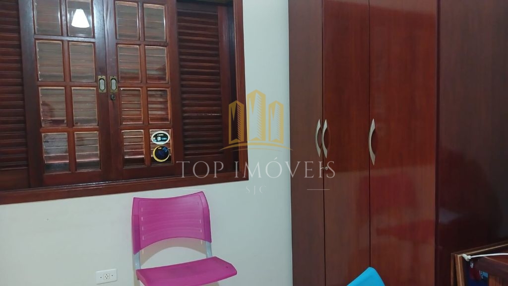 O condomínio altos da serra iv está localizado no urbanova, 