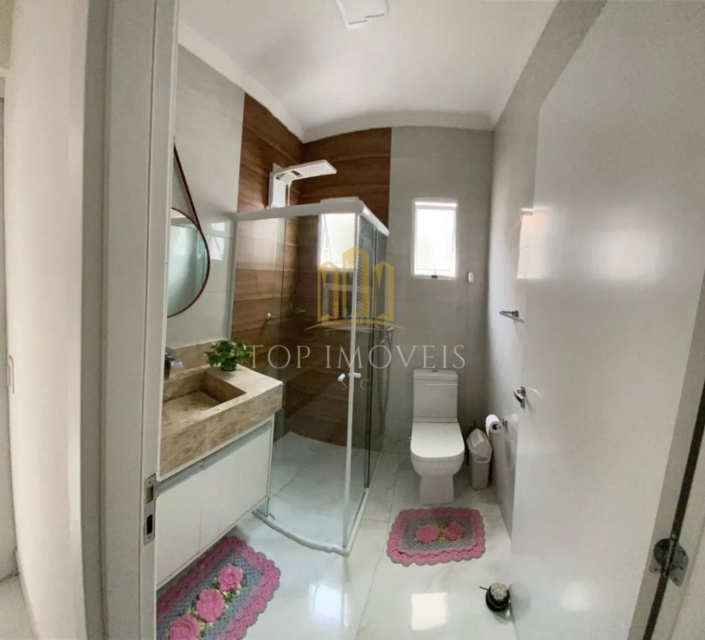 Maravilhosa casa tres domitorios suite condominio fechado com lazer