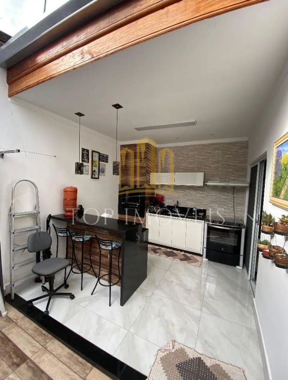 Maravilhosa casa tres domitorios suite condominio fechado com lazer