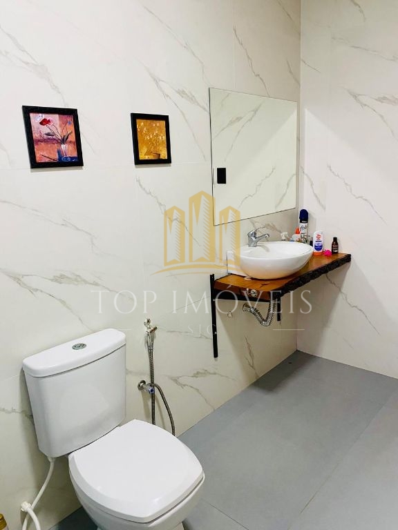 Casa em Condomínio 3 Dormitórios 1 Suíte no Ecopark Bourbon / Caçapava/SP