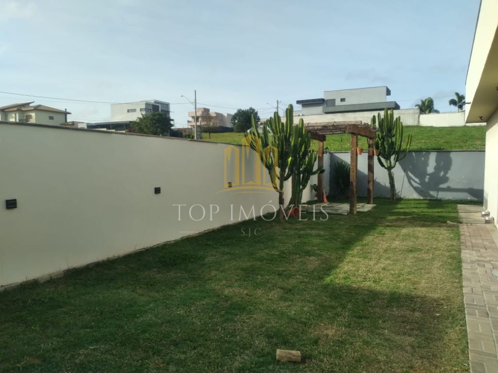 Casa em Condomínio 3 Dormitórios 1 Suíte no Ecopark Bourbon / Caçapava/SP