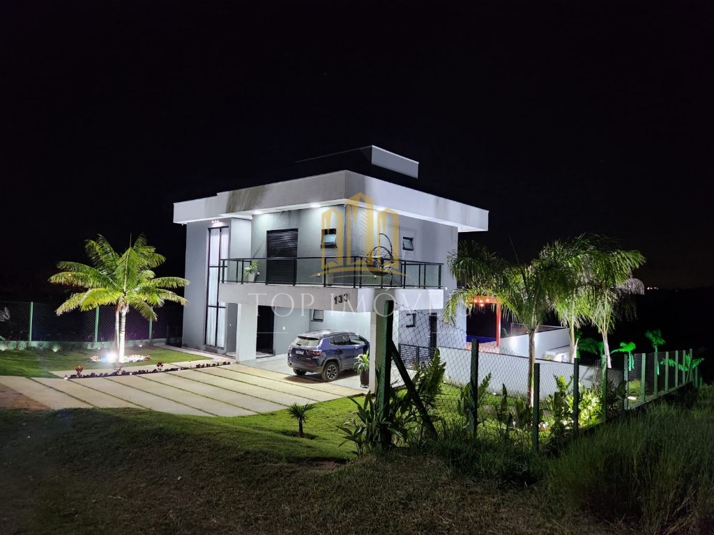 Uma casa que impressiona em cada detalhe!