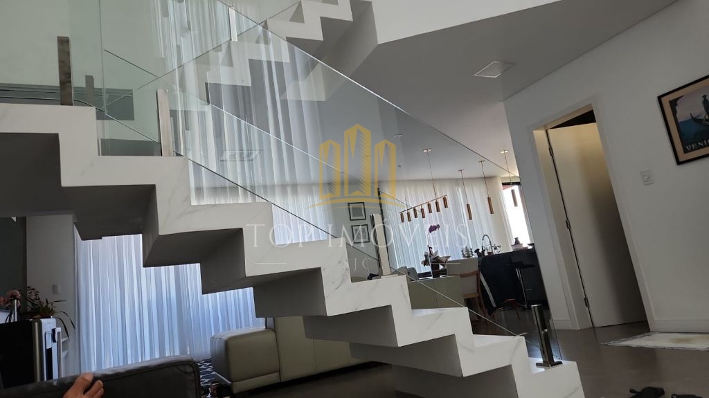 Uma casa que impressiona em cada detalhe!
