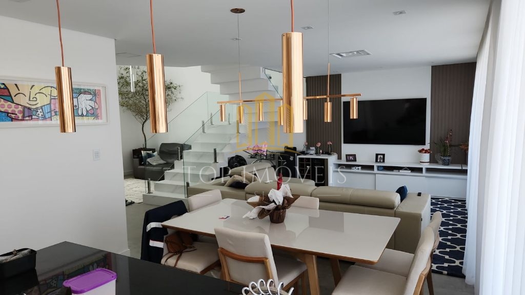 Uma casa que impressiona em cada detalhe!