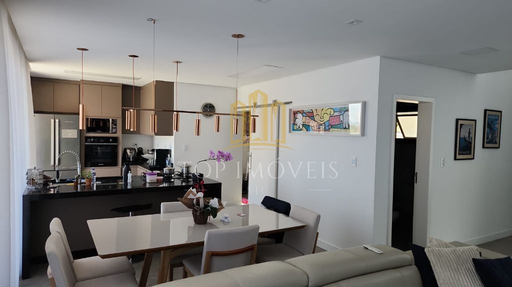 Uma casa que impressiona em cada detalhe!