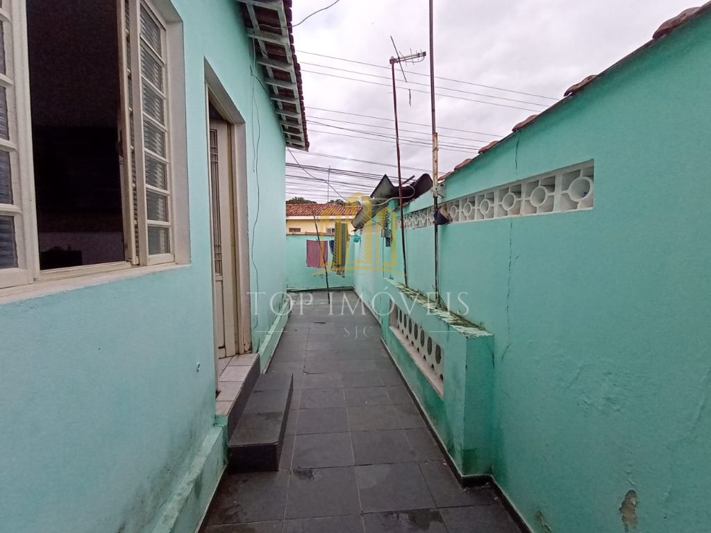 Casa com Ponto Comercial 160,66m² 2 Dormitórios Av Vale do Paraiba.