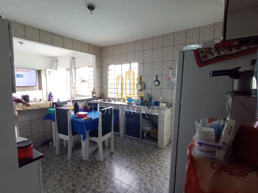 Casa com ponto comercial 160,66m² 2 dormitórios av vale do p