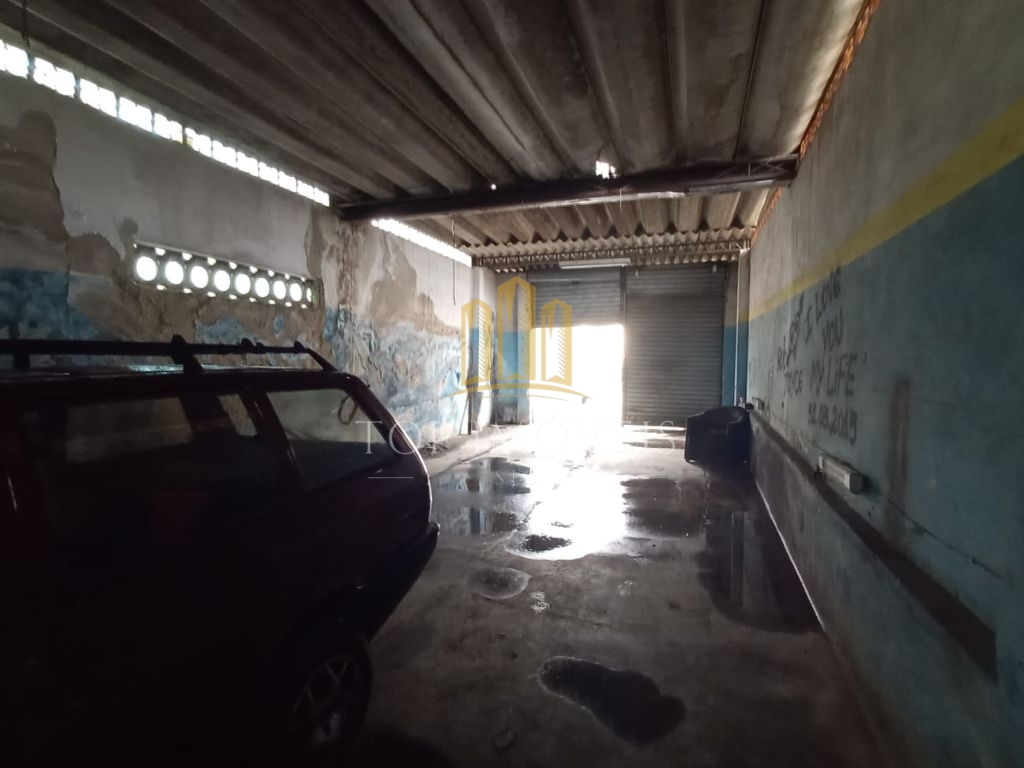 Casa com Ponto Comercial 160,66m² 2 Dormitórios Av Vale do Paraiba.