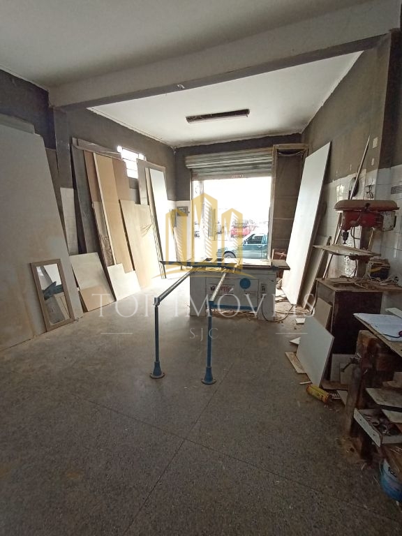 Casa com Ponto Comercial 160,66m² 2 Dormitórios Av Vale do Paraiba.