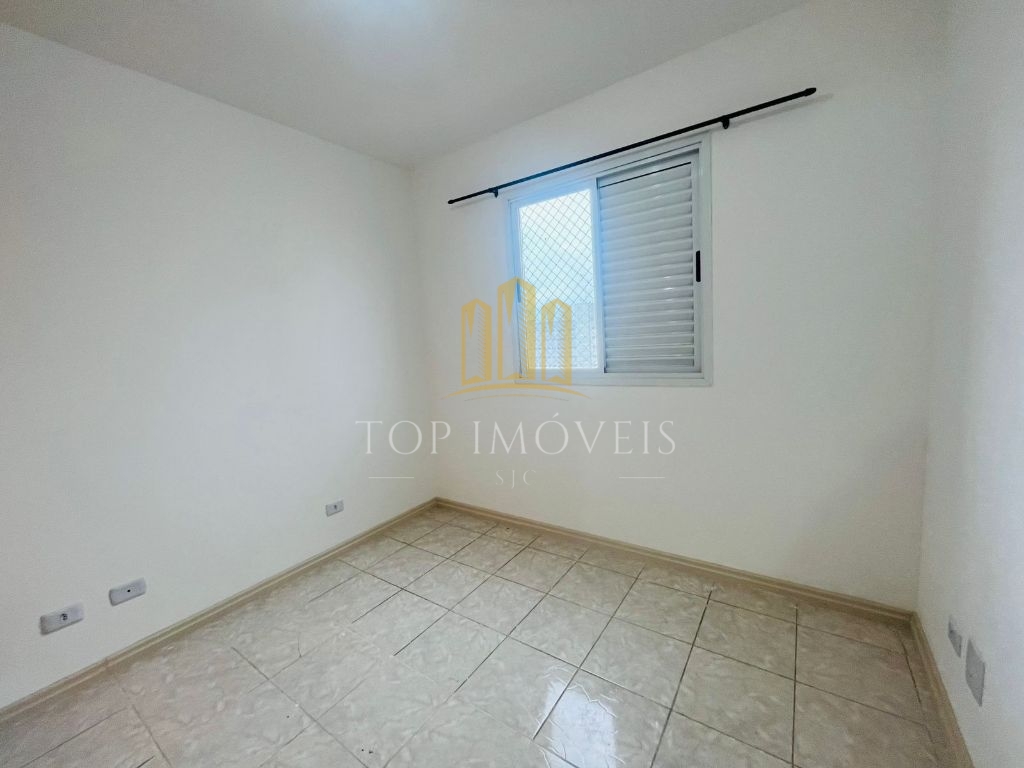 Lindo apartamento um dormitório com armário na melhor localização do centro