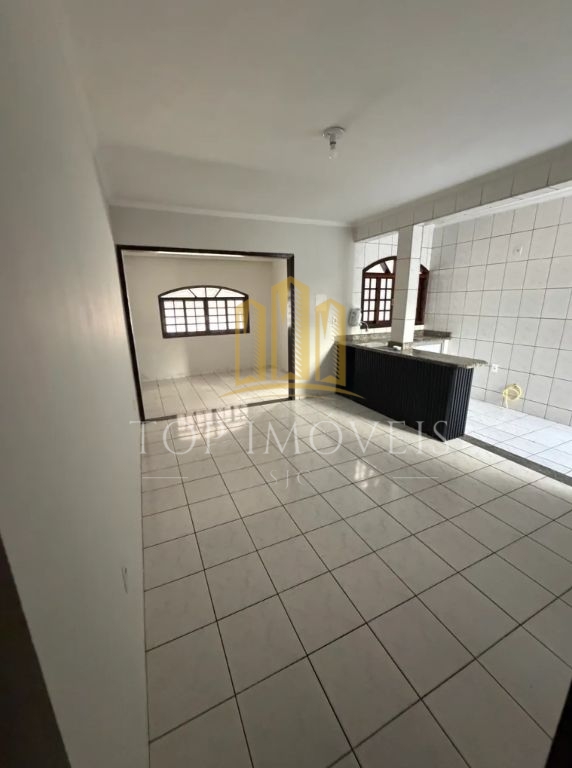 Aconchegante casa à venda – jardim itapoã 3 dormitórios (1 s