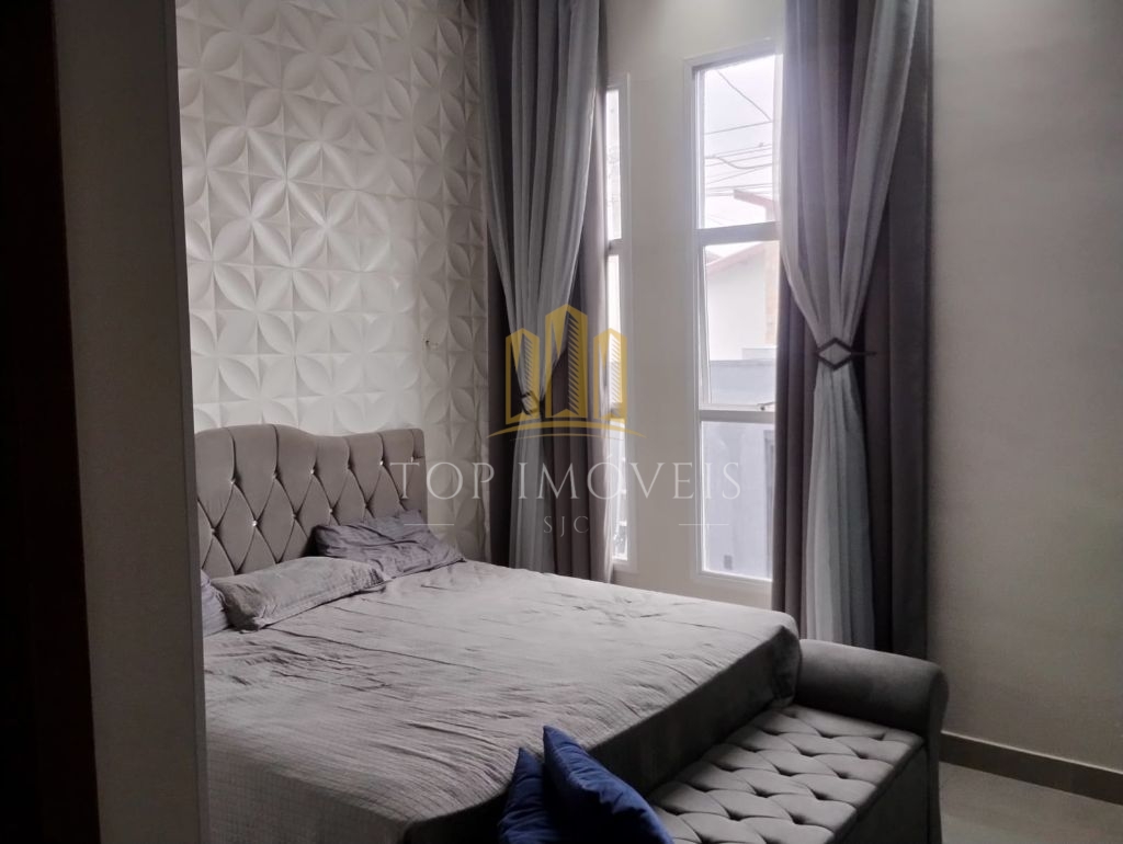 Excelente casa de lote inteiro no Vila Branca - Jacareí