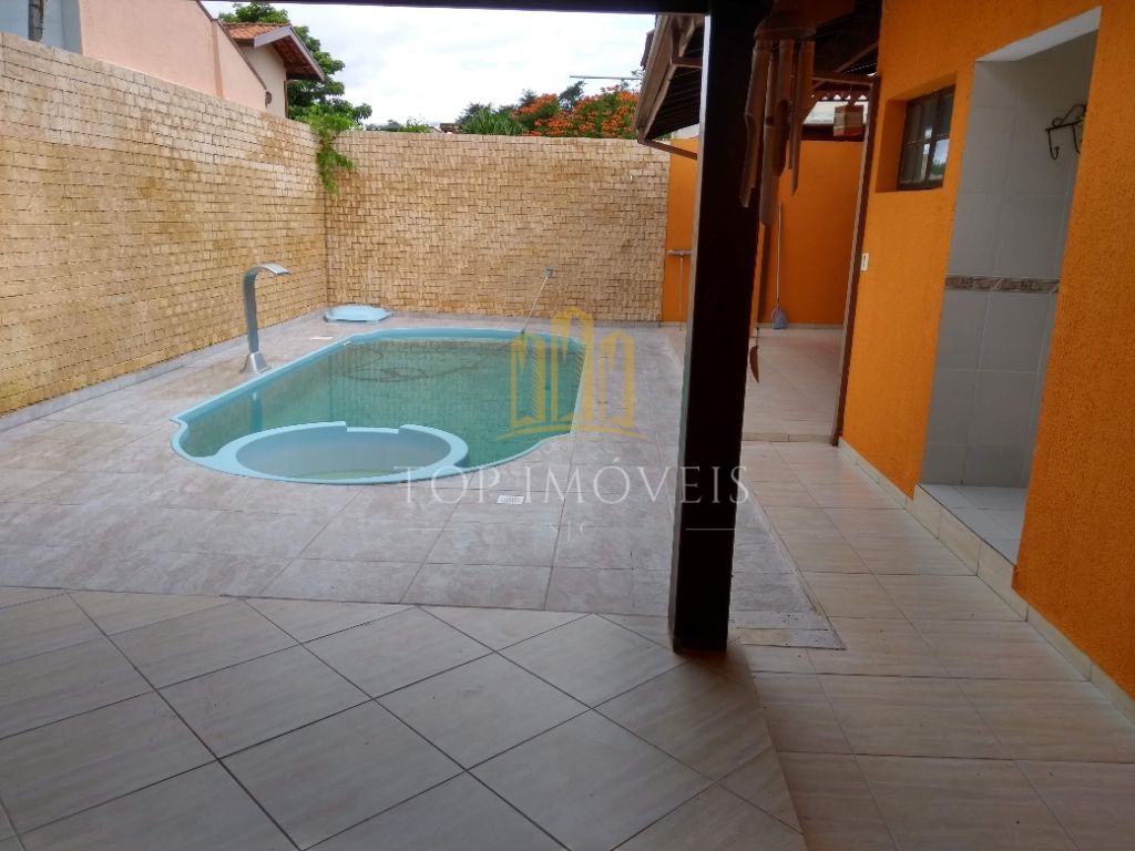 Belissíma Casa 3 Dormitórios Suíte 210m² de Construção Esplanada do Sol