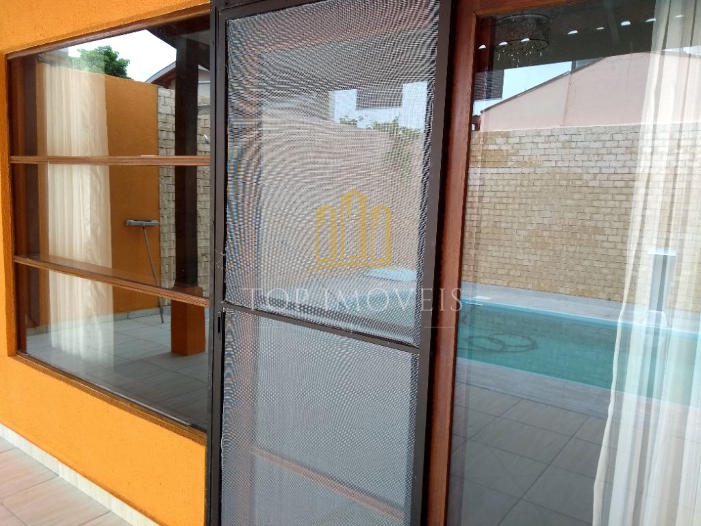 Belissíma Casa 3 Dormitórios Suíte 210m² de Construção Esplanada do Sol