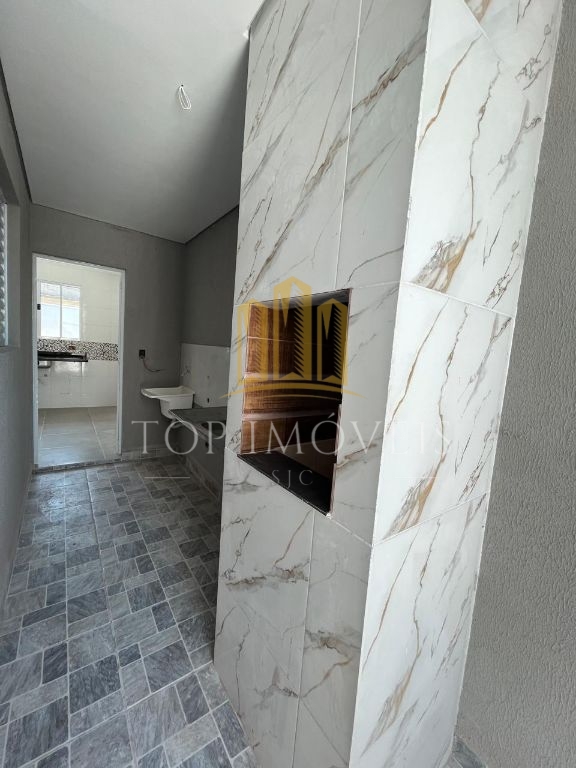 Linda casa nova tres dormitorios suite espaço gourmet no mel