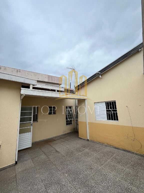 Imóvel em Jacareí frente para Av Ponto comercial e residência com frente para a Rua Jardim Mesquita.
