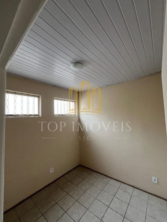 Imóvel em Jacareí frente para Av Ponto comercial e residência com frente para a Rua Jardim Mesquita.