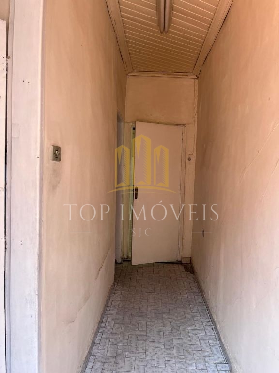 Imóvel em Jacareí frente para Av Ponto comercial e residência com frente para a Rua Jardim Mesquita.