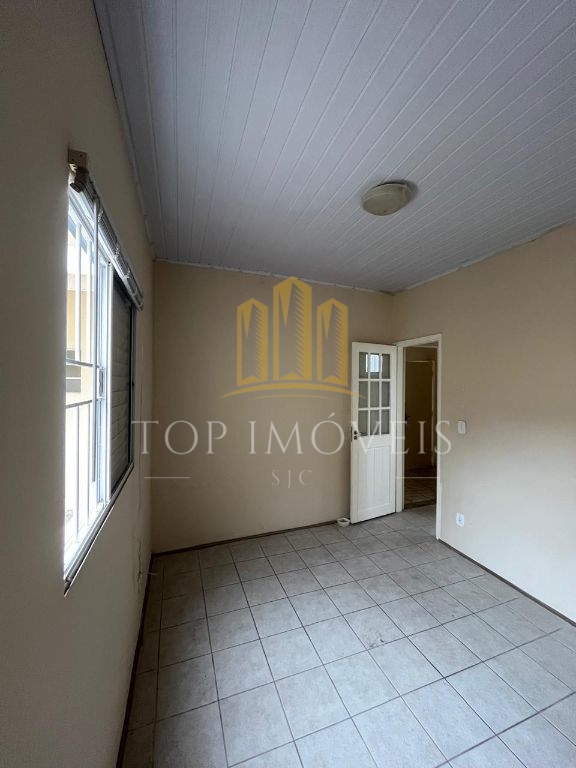Imóvel em Jacareí frente para Av Ponto comercial e residência com frente para a Rua Jardim Mesquita.