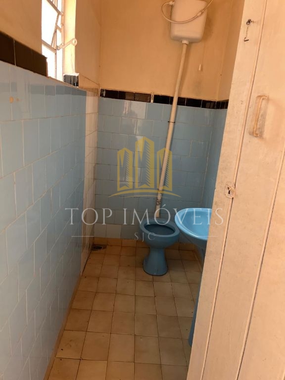 Imóvel em Jacareí frente para Av Ponto comercial e residência com frente para a Rua Jardim Mesquita.