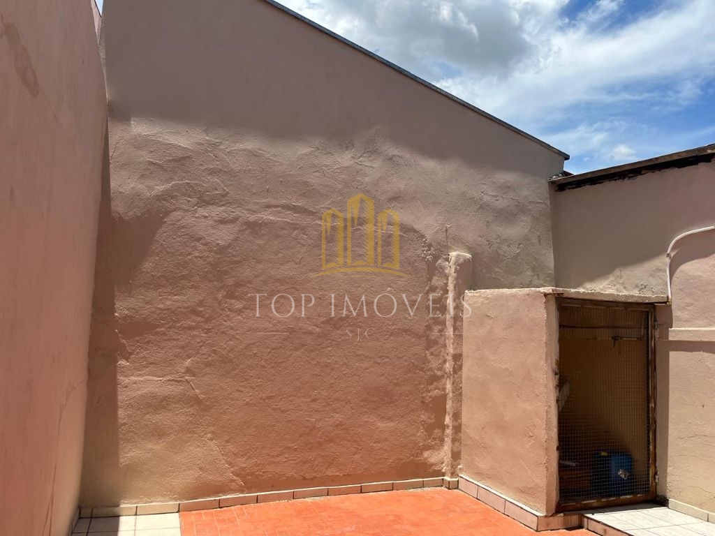 Imóvel em Jacareí frente para Av Ponto comercial e residência com frente para a Rua Jardim Mesquita.