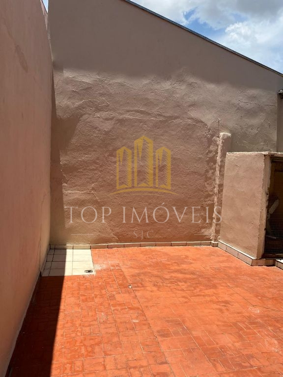 Imóvel em Jacareí frente para Av Ponto comercial e residência com frente para a Rua Jardim Mesquita.