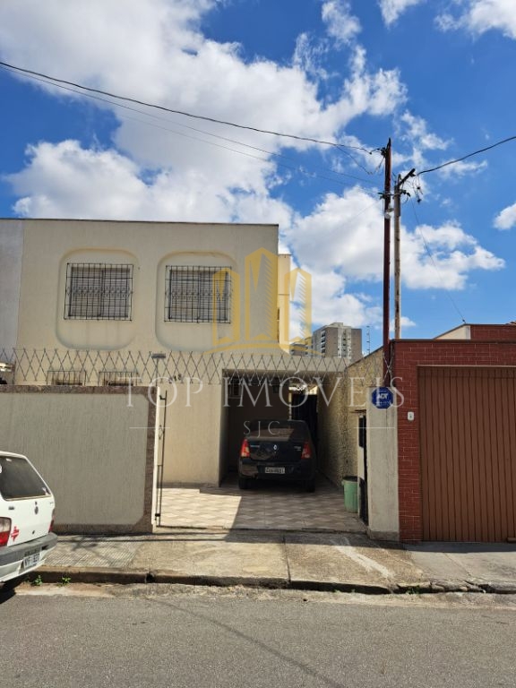 Casa linda com grande capacidade para sua famiia