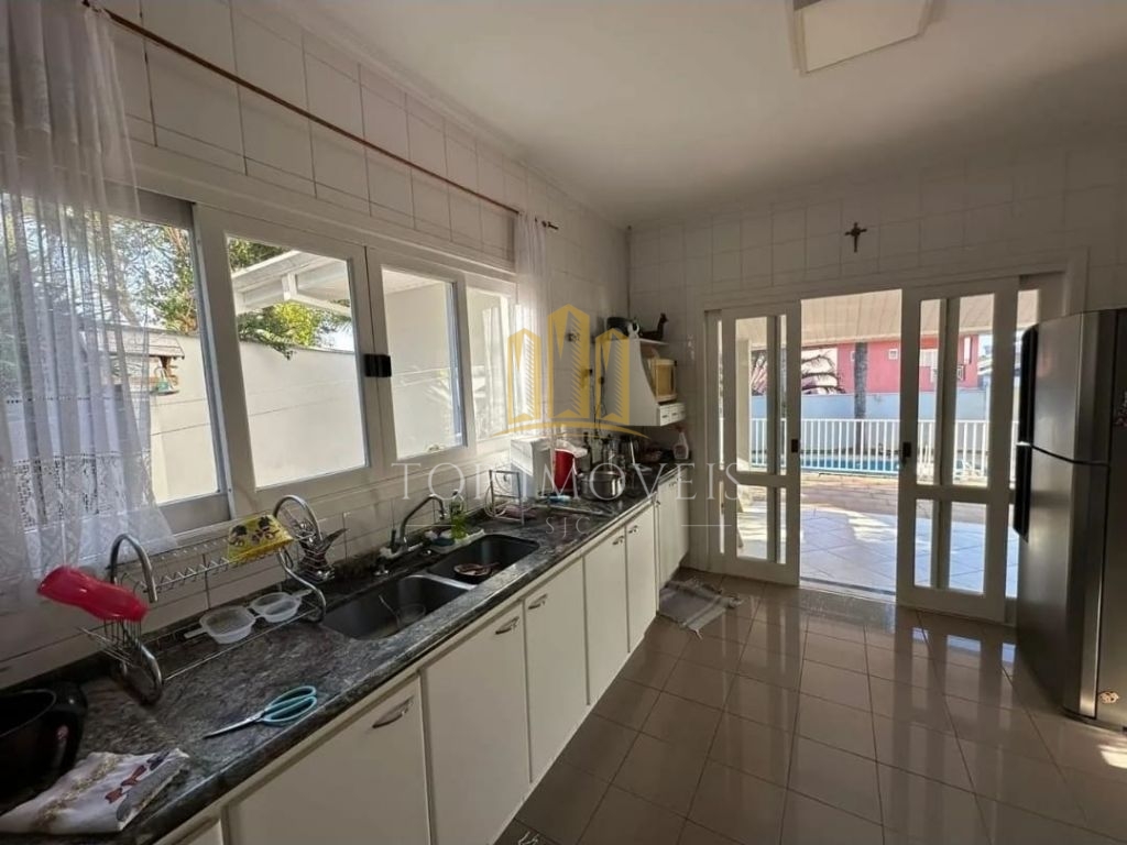 Maravilhosa casa de 4 quartos sendo 1 suite - terreno de 600