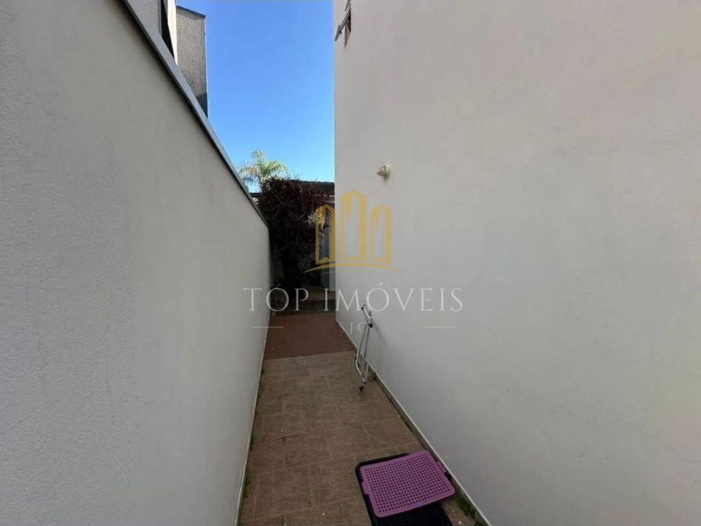 Maravilhosa casa de 4 quartos sendo 1 suite - Terreno de 600m² - Altos da Serra II - Urbanova