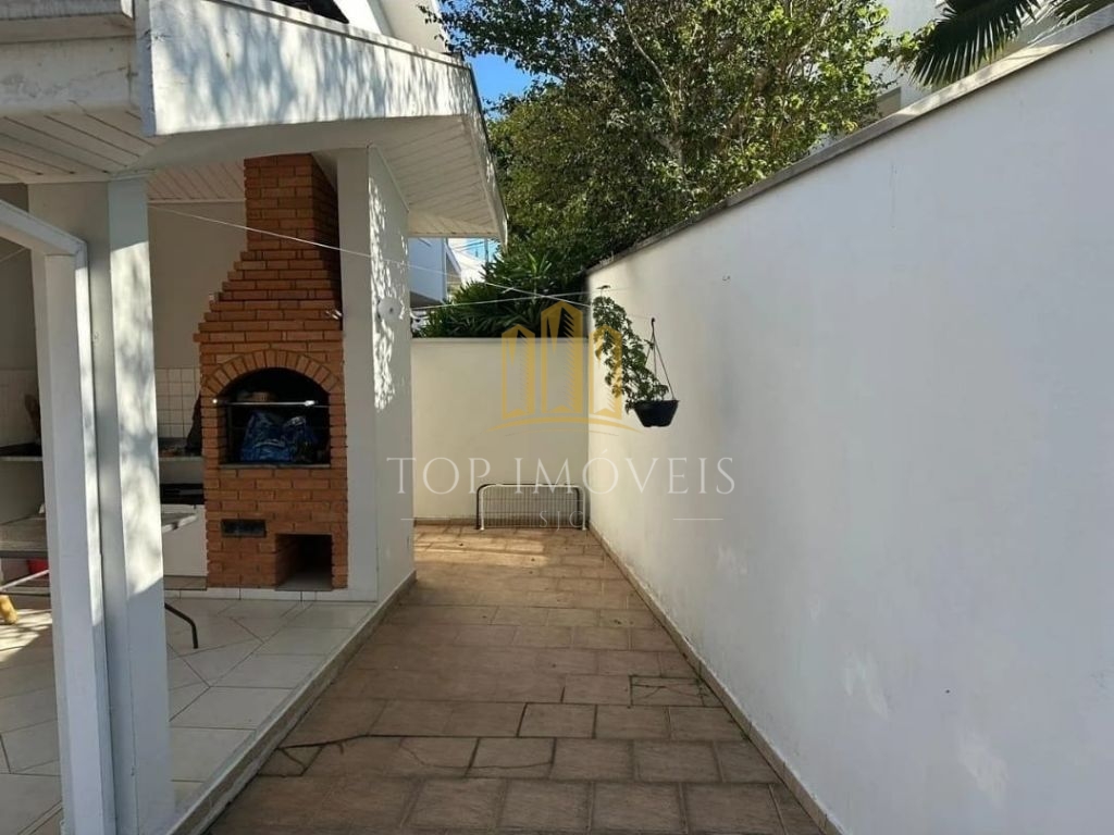 Maravilhosa casa de 4 quartos sendo 1 suite - terreno de 600
