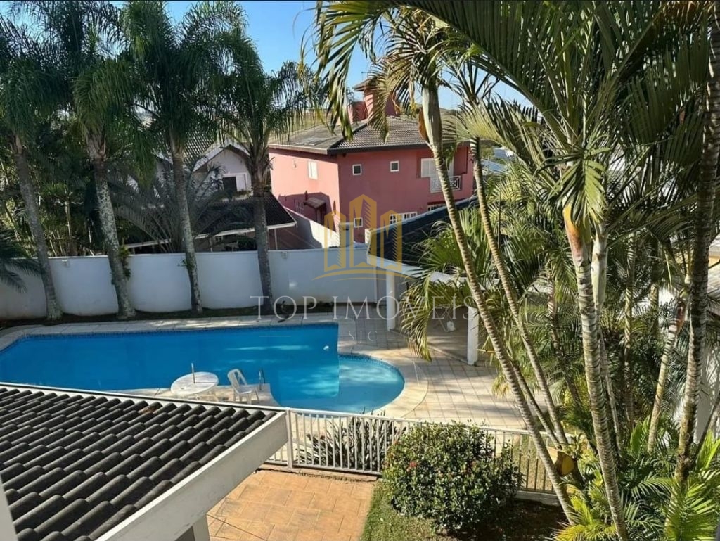 Maravilhosa casa de 4 quartos sendo 1 suite - terreno de 600